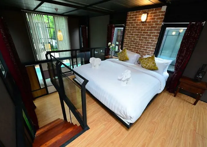 Bukit Pool Villas
