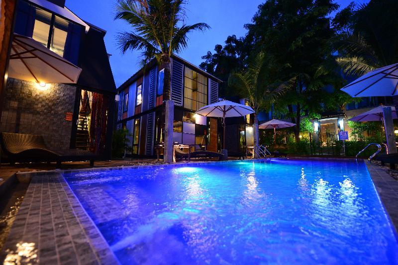 Hotel Bukit Pool 4*